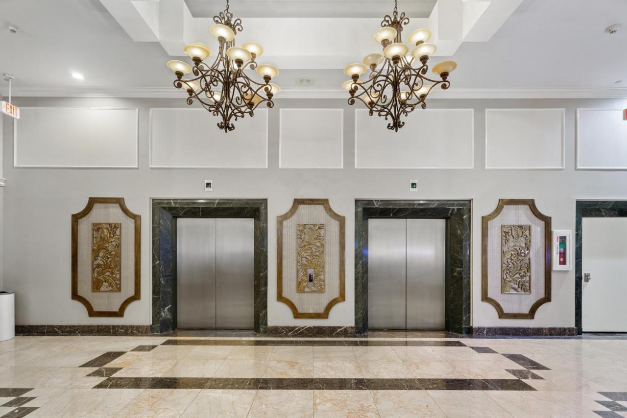 Wyndham Garden Baronne Plaza Hotel Ню Орлиънс Екстериор снимка