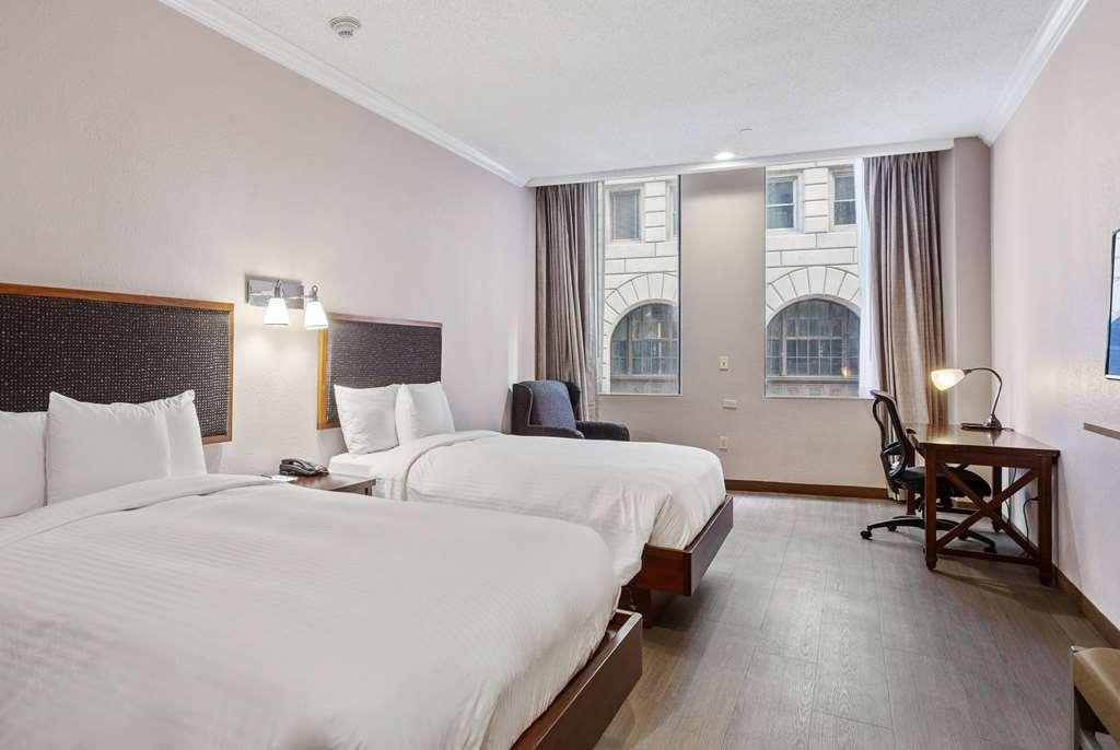 Wyndham Garden Baronne Plaza Hotel Ню Орлиънс Стая снимка